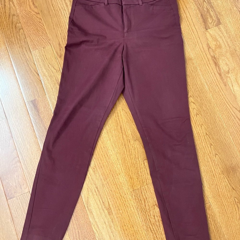 Old Navy Women's Burgundy Skinny Pants